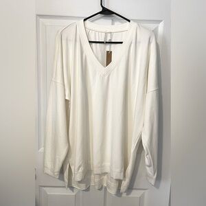 HELLO NITE Los Angeles Long Sleeves V Neck Pullover Sweater Size M